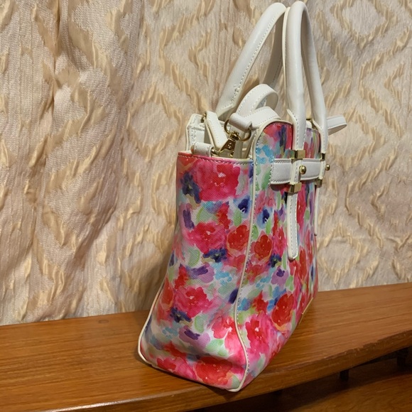 Handbag - Picture 2 of 3